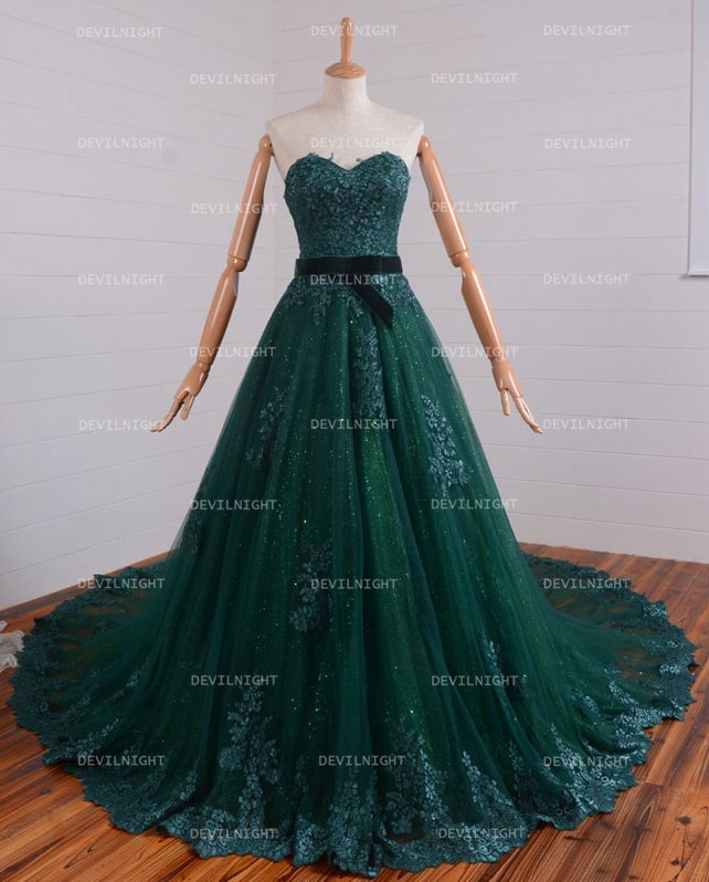 Romantic Green Lace Gothic Wedding Dress