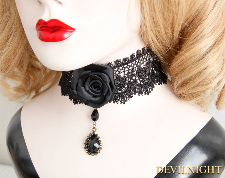 Black Gothic Rose Pendant Party Necklace