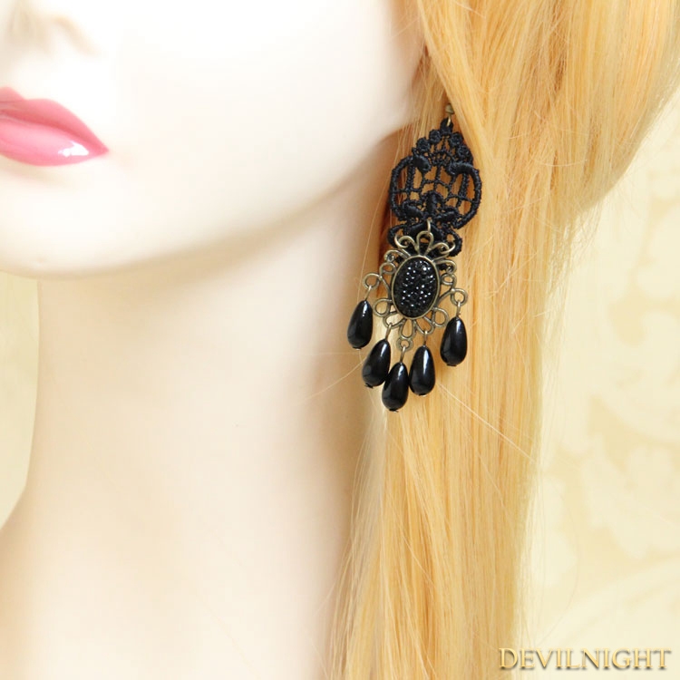 Black Gothic Lace Elegant Pearl Earring