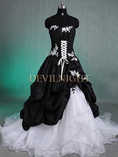Black and White Romantic Gothic Wedding Dress - Devilnight.co.uk