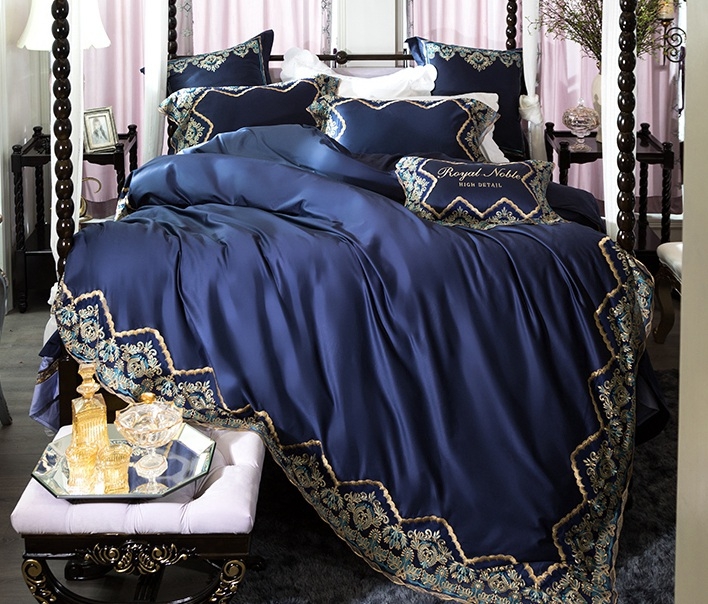 Blue Vintage Embroidery Comforter Set 